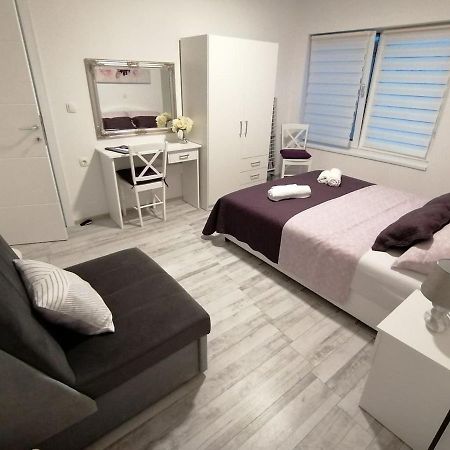 Apartman Lidija Dinjiška 外观 照片