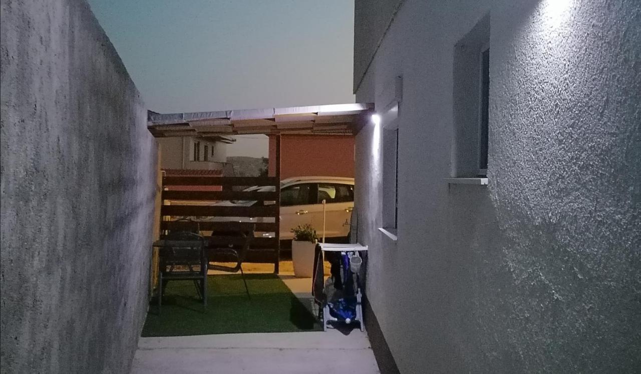 Apartman Lidija Dinjiška 外观 照片